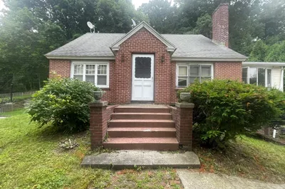 30 Beechmont St