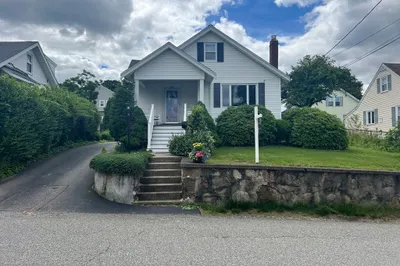 8 Dickerman Ln