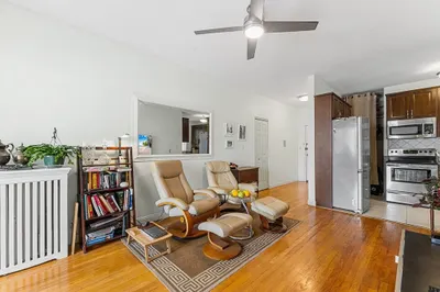 313 Summit Ave #2