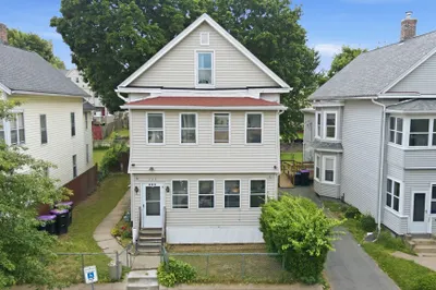 133 Oak St 1