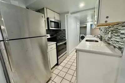 145 Chiswick Rd #8
