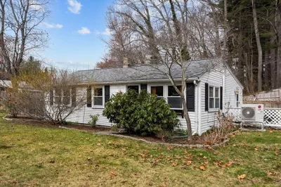 11 Carol Ave 1