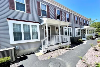 214 W Elm St #5 1