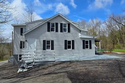 19 S Sturbridge Rd