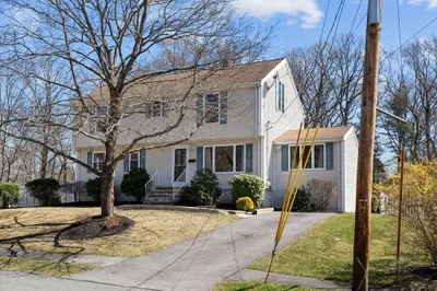 9 Newington Rd