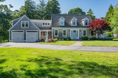 1 Beach Plum Cir 1