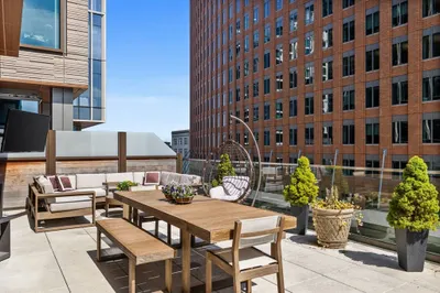135 Seaport Blvd #538