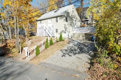 42 Ringold St