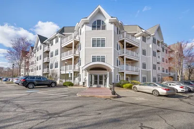 614 Pond Street #2306 1