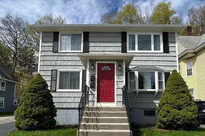 61 Richmond Ave 1