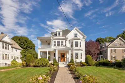 87 Forest St 1