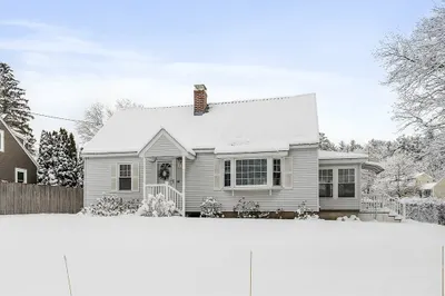 18 Frank St