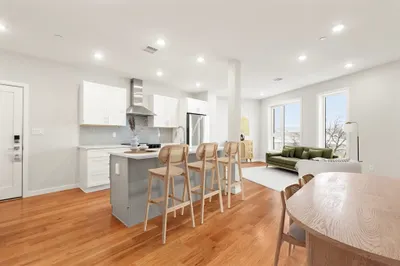 267 Old Colony Ave #307