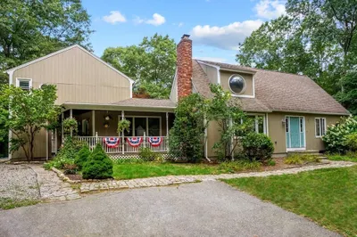 1590 Cherry Farm Rd