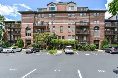 22 Abigail Ave #405 1