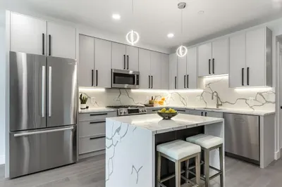 169 Newbury St #4