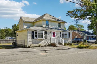 81 Morgan St 1