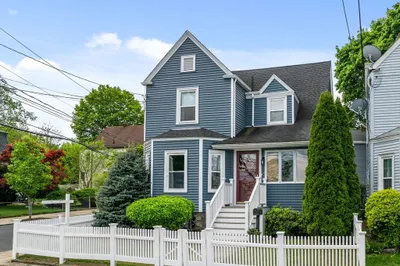 28 Albano St