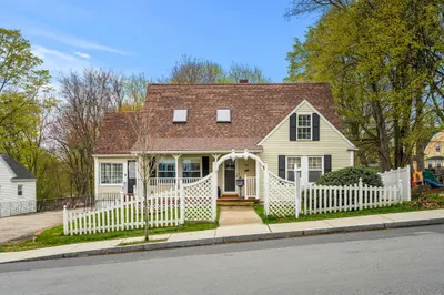 38 Marsh Ave 1