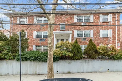 112 Sycamore St #2