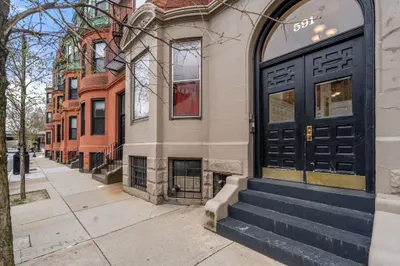 591 Beacon St #2