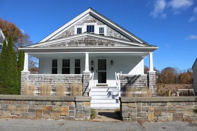 14 Abbott Rd