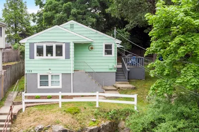 111 Pine Hill Cir 1