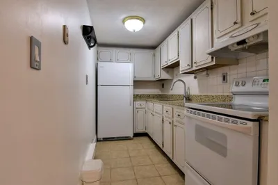 179 Presidents Ln #3E