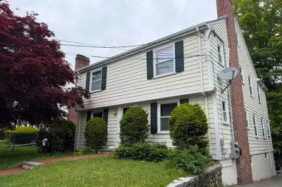 10 Willow St #2 1