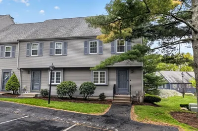 4 Oak Ridge Dr #6 1