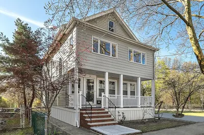 38 Lafayette St #38