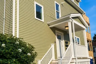 15 Leedsville St #2 1