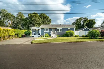 24 Coury Dr 1