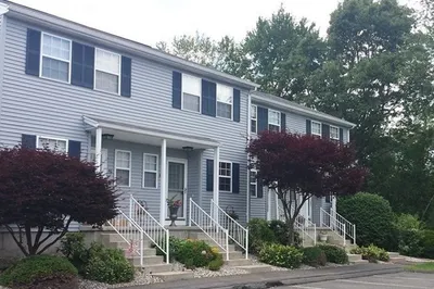 45 Waters Edge Dr #45 1