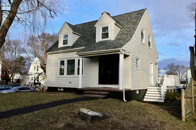 437 N Warren Ave 1