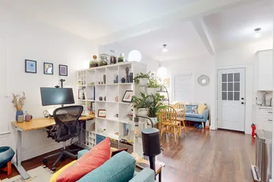 114 Hudson St #1