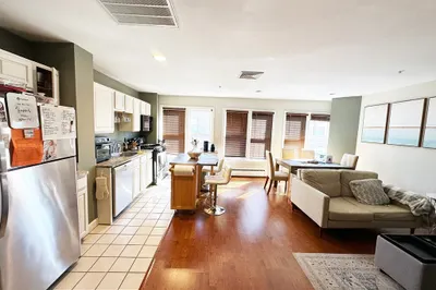 1 Davenport St #10