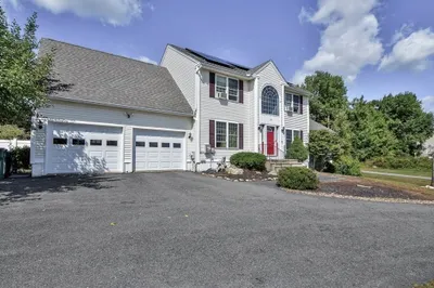 109 Macintosh Ln 1