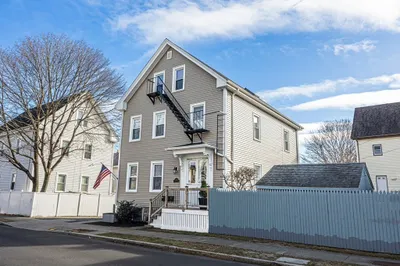 466 Union St