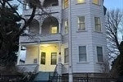 63 Upsala St #3 1