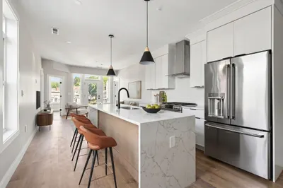 2 Weld Hill Street #203 1