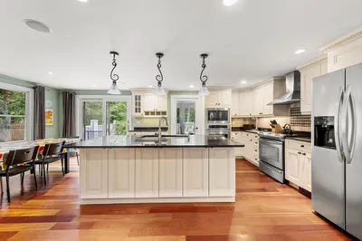 4 Walnut Rd