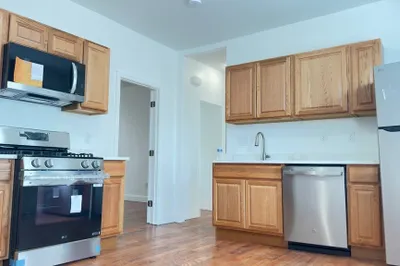 66 Franklin Ave #2 1