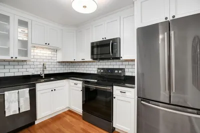 9 Appleton St #306