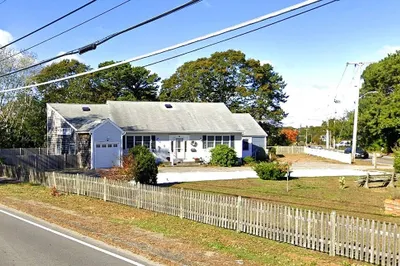 54 Old Main St