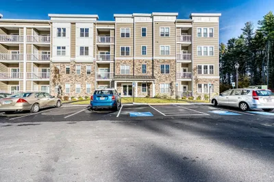2 Winslow Ln #201