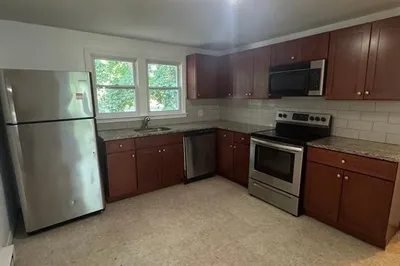 10 County St #3