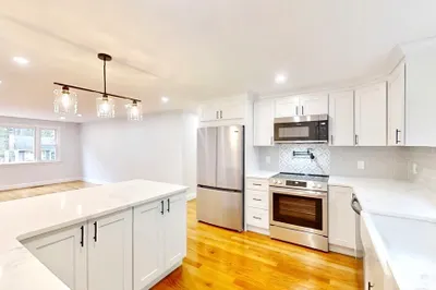 8 Reardon Rd 1