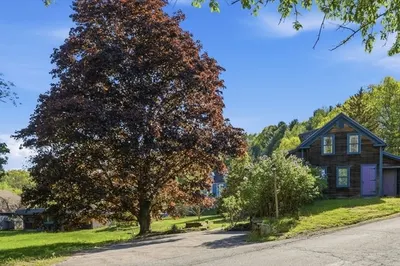 101 Bennett St 1