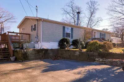 8 Chesapeake Rd 1